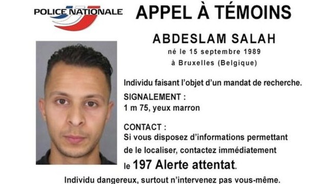 Nghi phạm Salah Abdeslam, 26 tuổi, được miêu tả là nguy hiểm.
